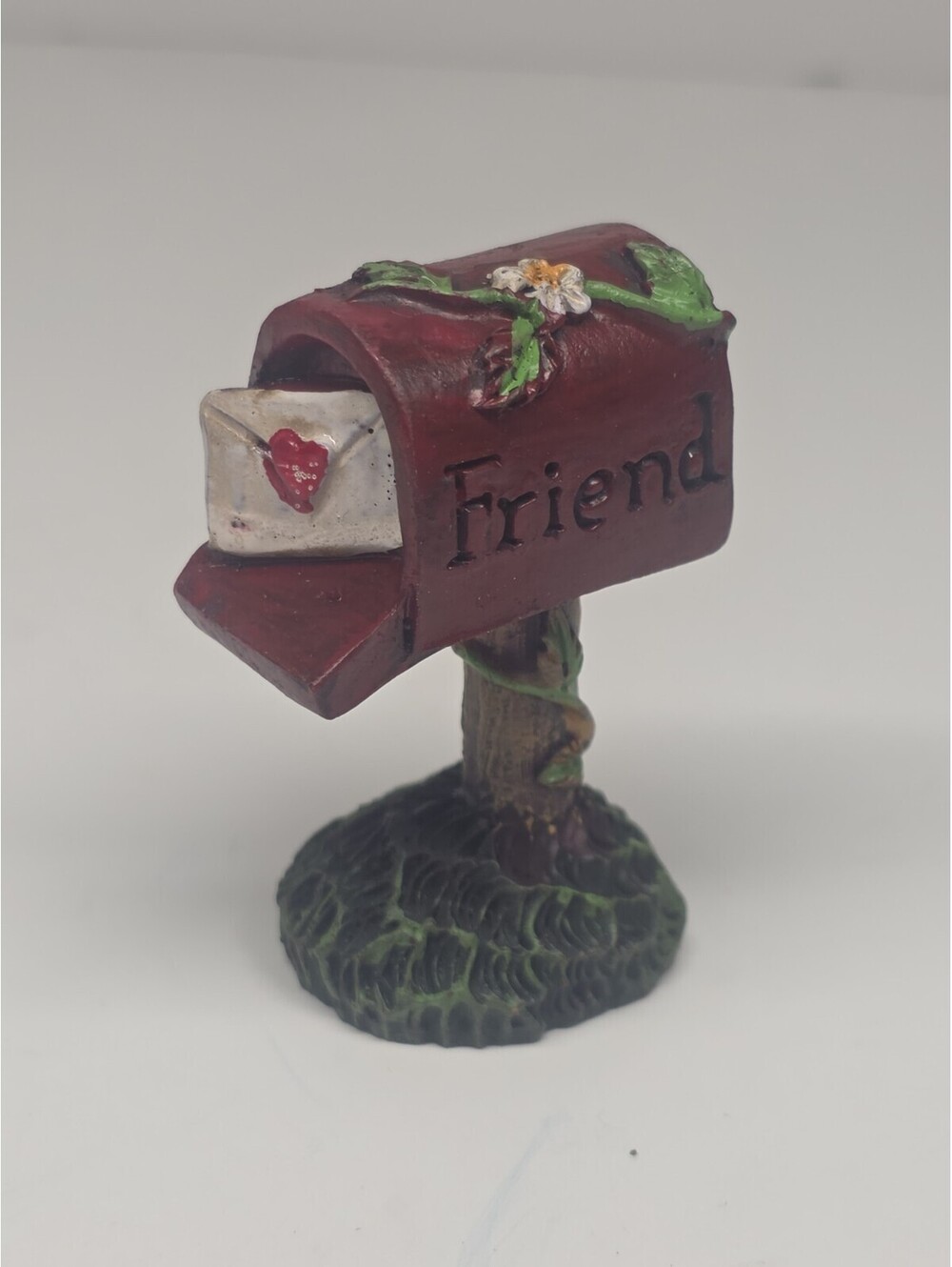 Miniature Mailbox Garden Decoration Sculpture Free Standing Friends Logo 2 Inch